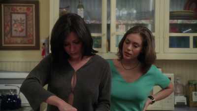 Al mal tiempo, buena cara. - Charmed