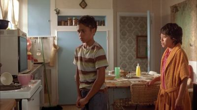 Al stop cooking the doorknobs Shush - Boy