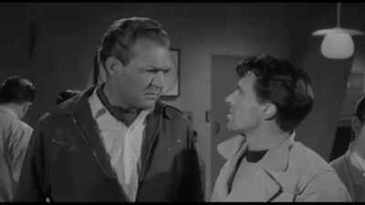 - Alan?
- Yeah? - The Crawling Eye