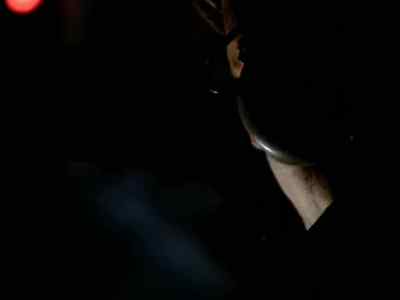- [Alarm Beeping]
- We've got 30 seconds! - The Pretender