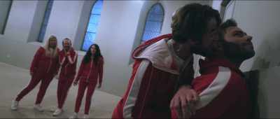 (alarm blares)
(footsteps pattering) - Trauma Therapy: Psychosis