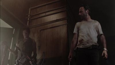 - Alarm's disabled, sir. - The Walking Dead