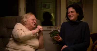 -Albert Einstein is way dead.
-"Gentlemen..." - Jenny Slate: Stage Fright