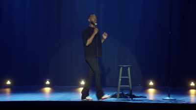 Albii au fost primii la coadă, - Marlon Wayans: God Loves Me