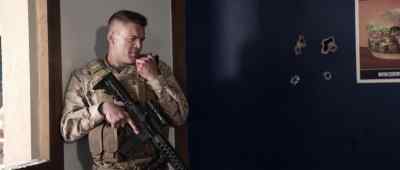 Albright to MARSOC, do you hear me? Over. - Jarhead 3: The Siege