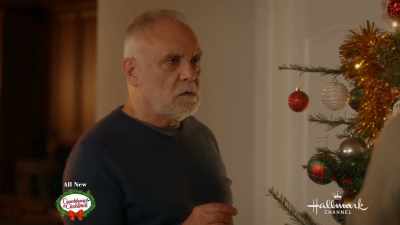 Alejandro, don't let them
see you as a cook. - Gingerbread Miracle