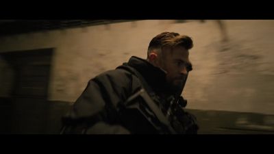 Alert, perimeter breached.
Close down the exits. - Extraction 2