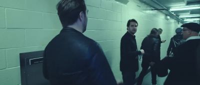 - Alex, who am I? - Sebastian. - Leave the World Behind