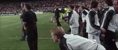 [Alex] And when
it comes to the final bit... - Sir Alex Ferguson: Never Give In