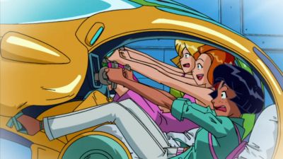 ALEX: Anti-gravity cycles. - Totally Spies!