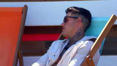 ‐ALEX: Does it?
‐Why are they doing this
anyway? - Love Island