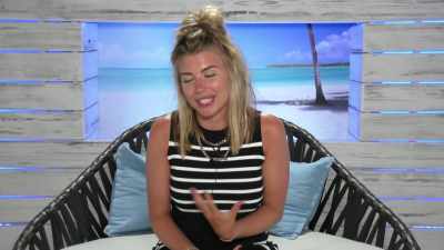 Alex got a text
to take someone out on a date - Love Island