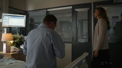 Alex, I know you're mad at me, - Designated Survivor