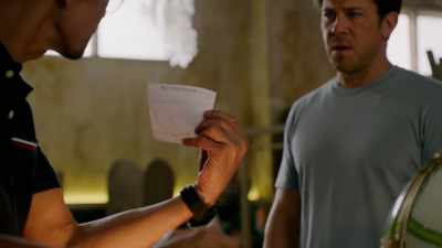 - Alex, you know what this is?
- Yeah. - Almost Paradise