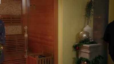 [alex] oh, yeah.
I should have expected it. - Ladies of the '80s: A Divas Christmas