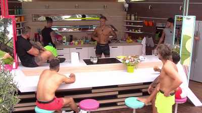 ALEX: Zara, she's on her own
(INDISTINCT) - Love Island
