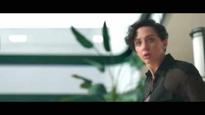 - Alexandra? Alexandra!
- Oh God! - Death and Other Details