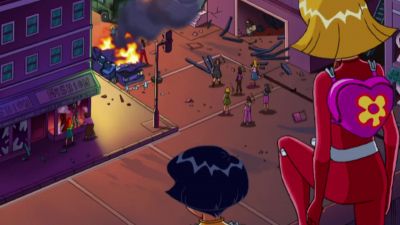 ALEXANDRA: And
they say wrestling - Totally Spies!