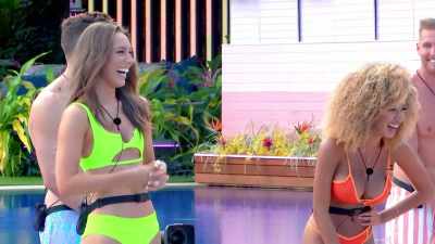 ALEXANDRA, THIS IS THE FIRST
TIME YOU'VE STEPPED FORWARD FOR - Love Island
