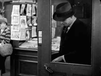-  Alice? Come here
a minute will you? - Blackmail