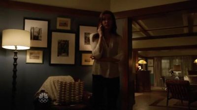 Alicia's not answering
her phone again. - Grimm
