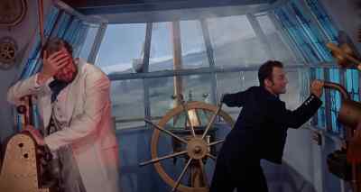 Alistair, get up here!
The captain's wounded! - Master of the World