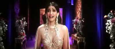 "All my admirers
offer to drop me home." - Veere Di Wedding
