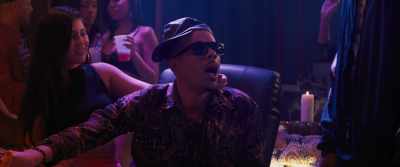 All, all around the world
same song. - All Eyez on Me