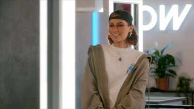 [all applaud] - Glow Up: Britain's Next Make-Up Star