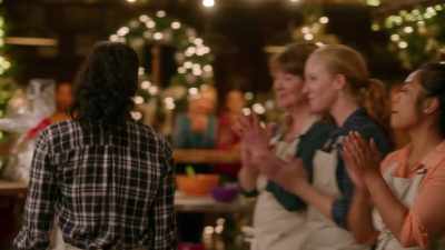 [all applauding] - A Sweet Christmas Romance