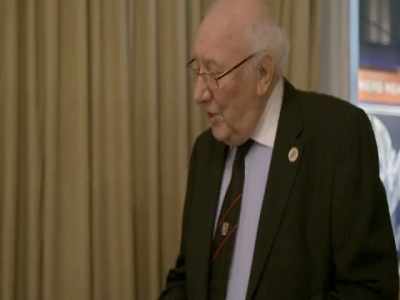 [all applauding] - Inside the Freemasons