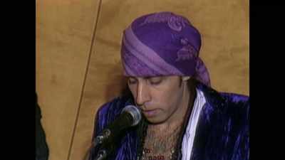 All they ask us is that we
look at them and see them, - Stevie Van Zandt: Disciple
