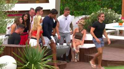 (ALL CHATTER INDISTINCTLY) - Love Island