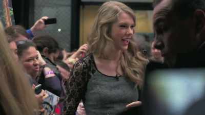 [all cheering] - Taylor Swift vs Scooter Braun: Bad Blood