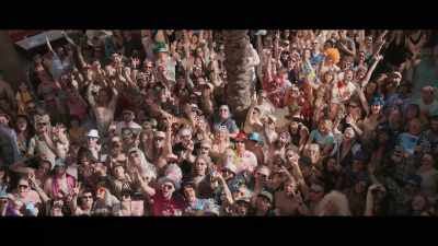 [all cheering] - Fly