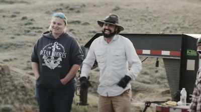 [ ALL CHEERING ] - Dino Hunters