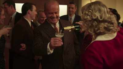 (all cheering) - The Last Tycoon