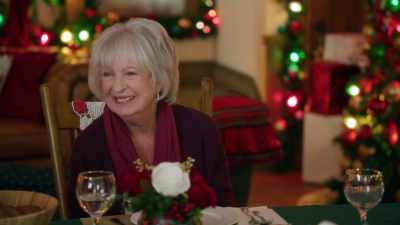 (all chuckle)
- I don't know, personally, - 'Twas the Text Before Christmas