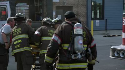 - All clear. - Chicago Fire