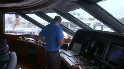 All crew, all crew, can we
meet in the bridge deck aft? - Below Deck Down Under