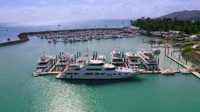 All crew, all crew, 
let'’s get ready to go. - Below Deck Down Under