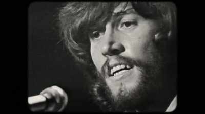 All: ♪ Da-da-da-da ♪ - The Bee Gees: How Can You Mend a Broken Heart