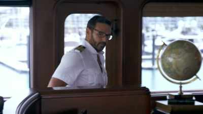 All deck crew,
let’s get up to the foredeck, - Below Deck Down Under