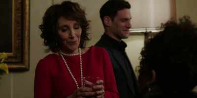 - All else fails without the arts.
- Magdalena, please. - The Good Fight