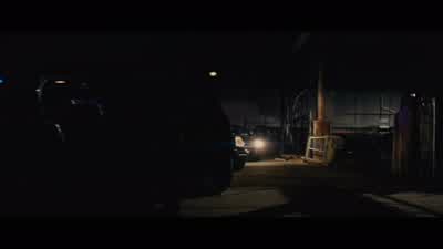 All eyes on the truck. - Now You See Me