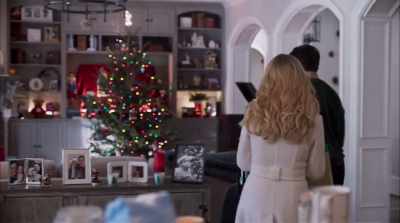 All my friends are downloading
it - A Christmas Love Story