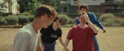 (all grunting) - The Animal Kingdom