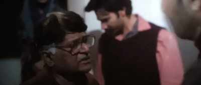 All I said was - we're neighbours,
so let's settle it amicably. - Sui Dhaaga - Made in India
