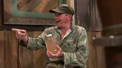 [all laughing
and chattering] - Moonshiners: Master Distiller