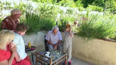(all laughing) - Escape to the Chateau: Make Do & Mend